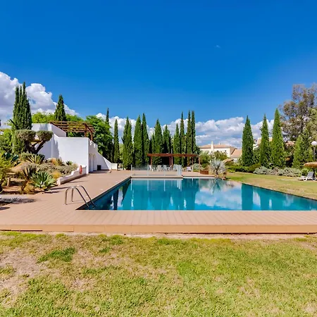 בית נופש Al - Country Club *